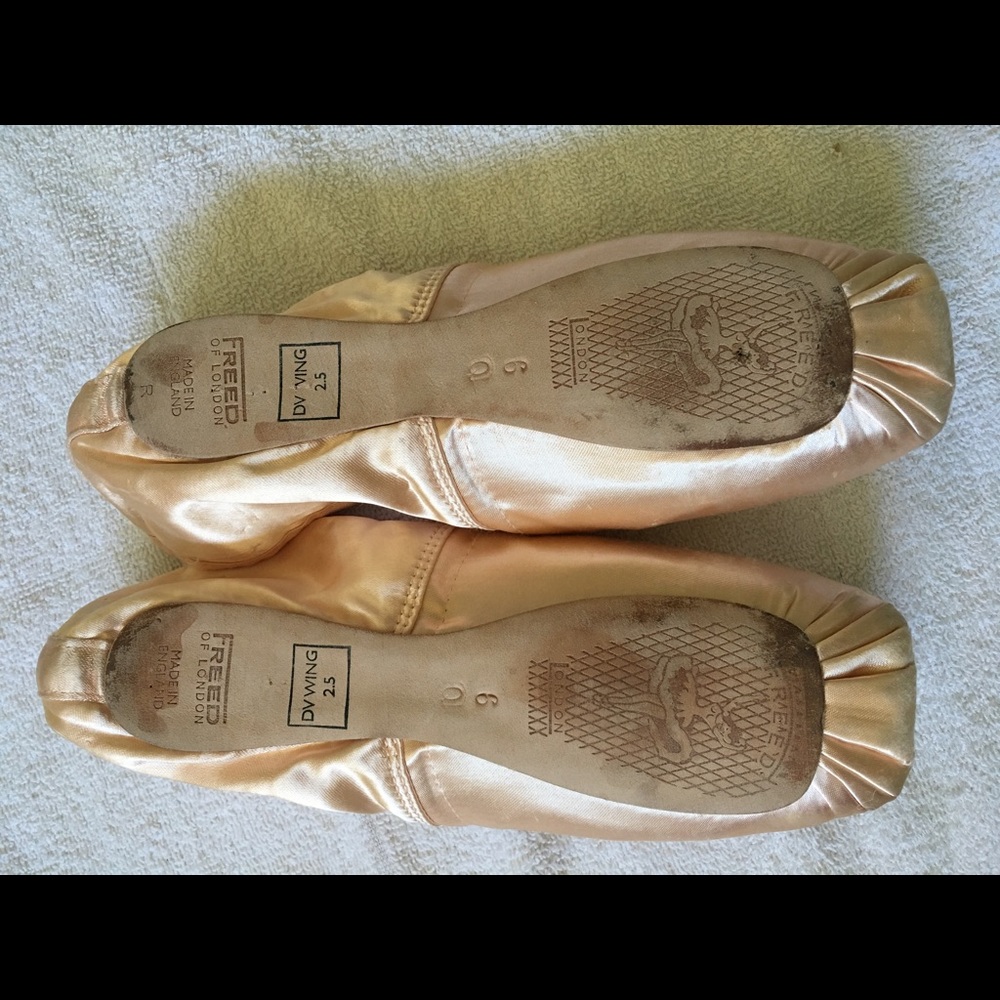 Freed Pointe Shoes- Q, 6, 2.5, DV Wingblock